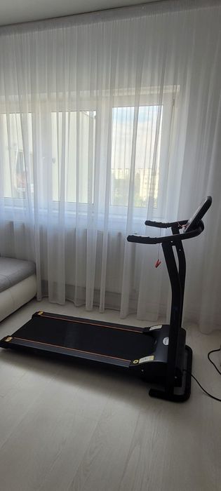 Banda de alergat electrica FitTronic T1001 Black - Orange