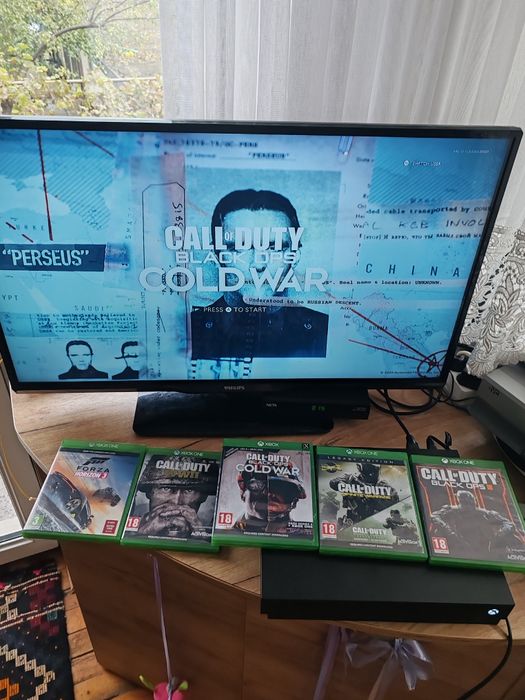 Xbox One X + Един Джойстик и 5 Игри!!!