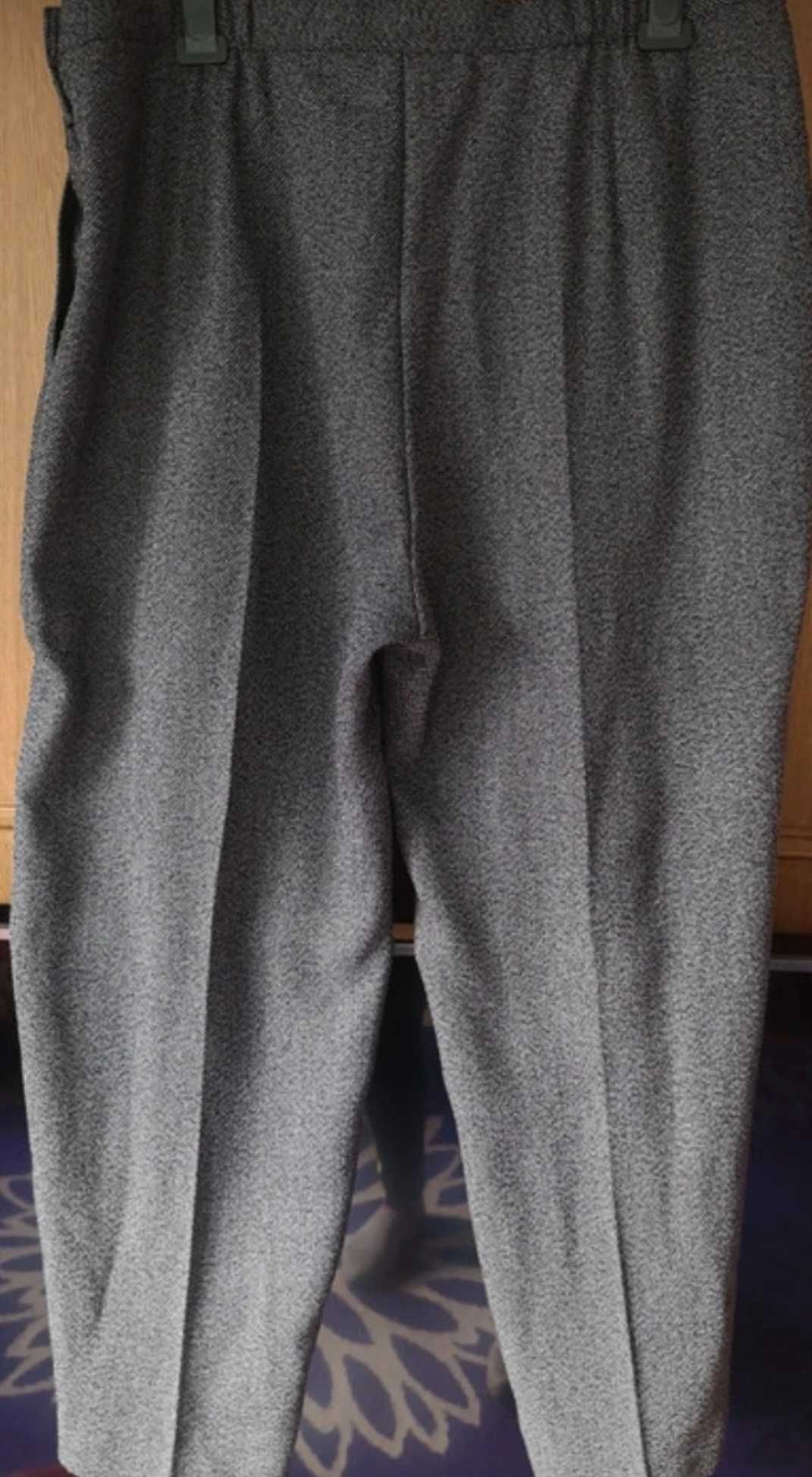 Pantaloni damă cu buzunare și închidere laterală