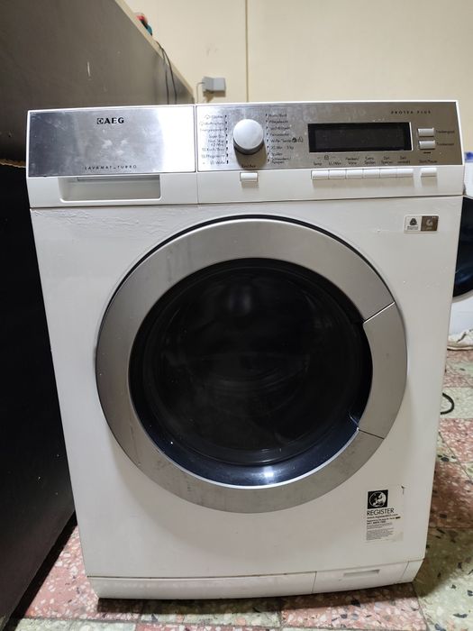 Vând mașină de spălat cu uscător AEG Lavamat Turbo
