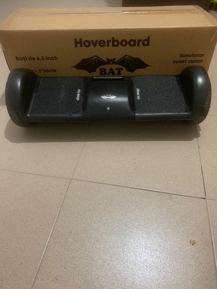 Hoverboard CHIC design bluetooth BAT Concept