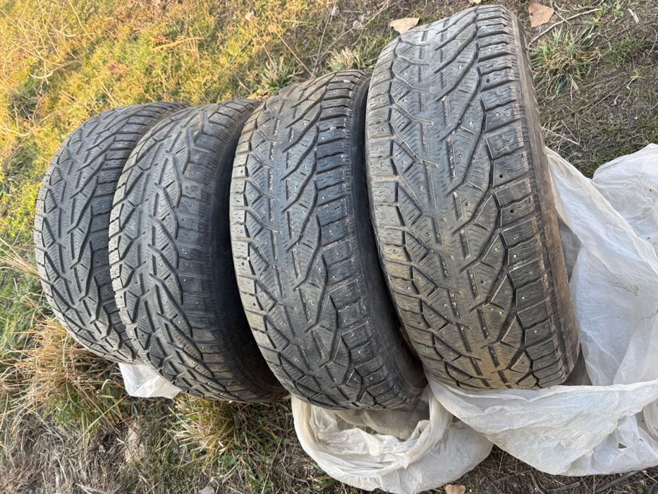 Зимные колеса на джип