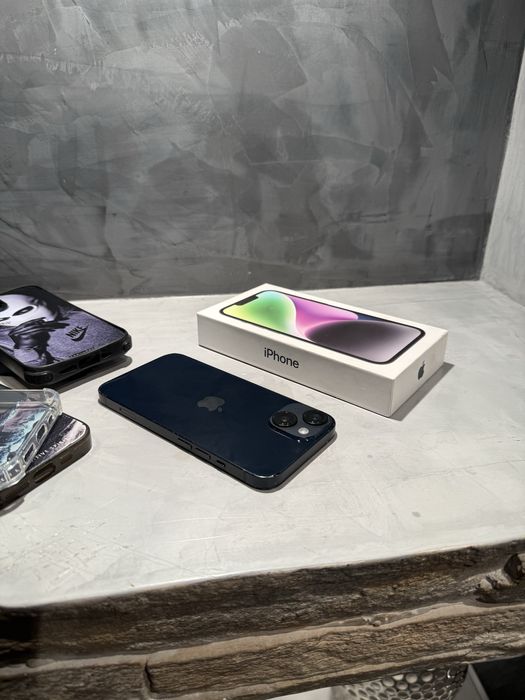 Iphone 14 Midnight 128 GB + подаръци
