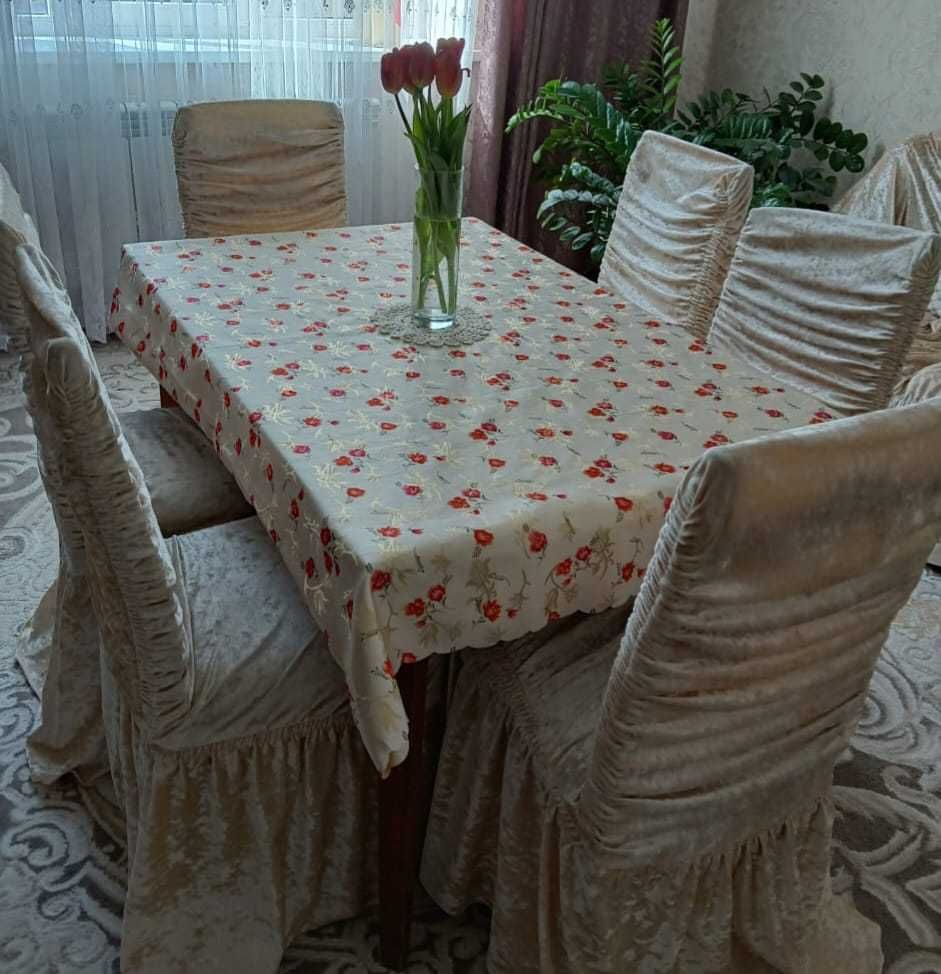 Продам стол и стулья. Размер стола: 80х120 (180). Б/у. Цена 85000.Торг