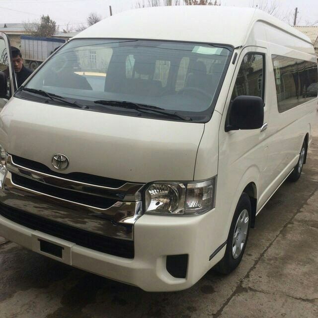 Toyota       Hiace.