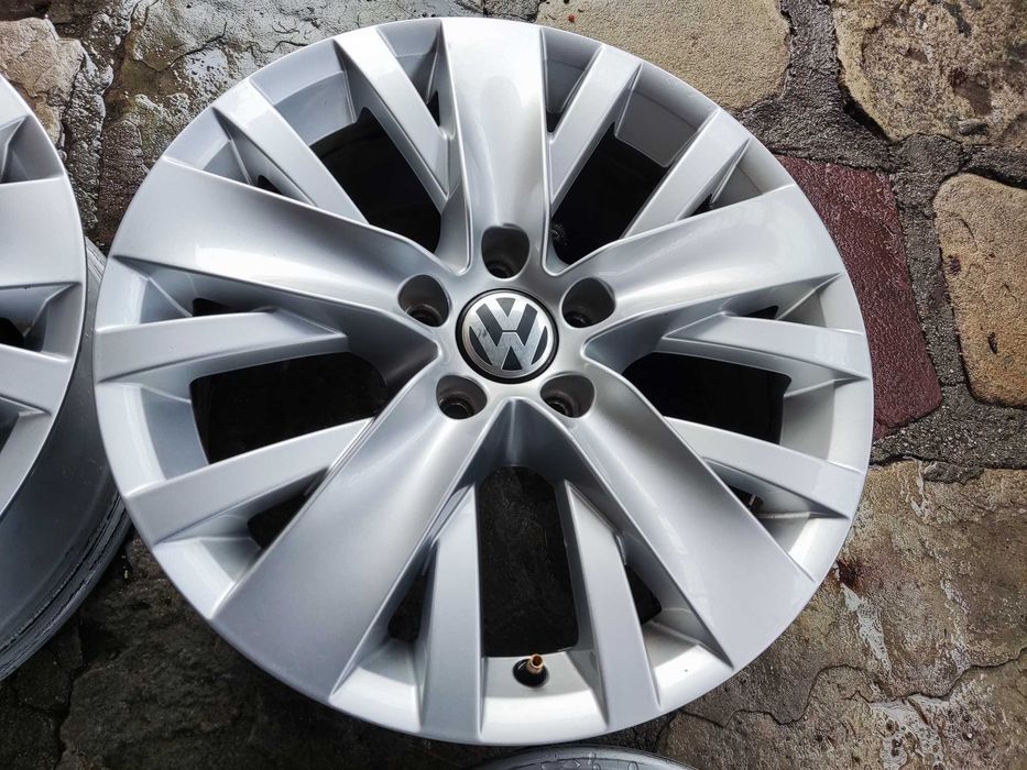 Фолксваген Тигуан 5x112 - 17 цола оригинални лети джанти VW 5х112 .
