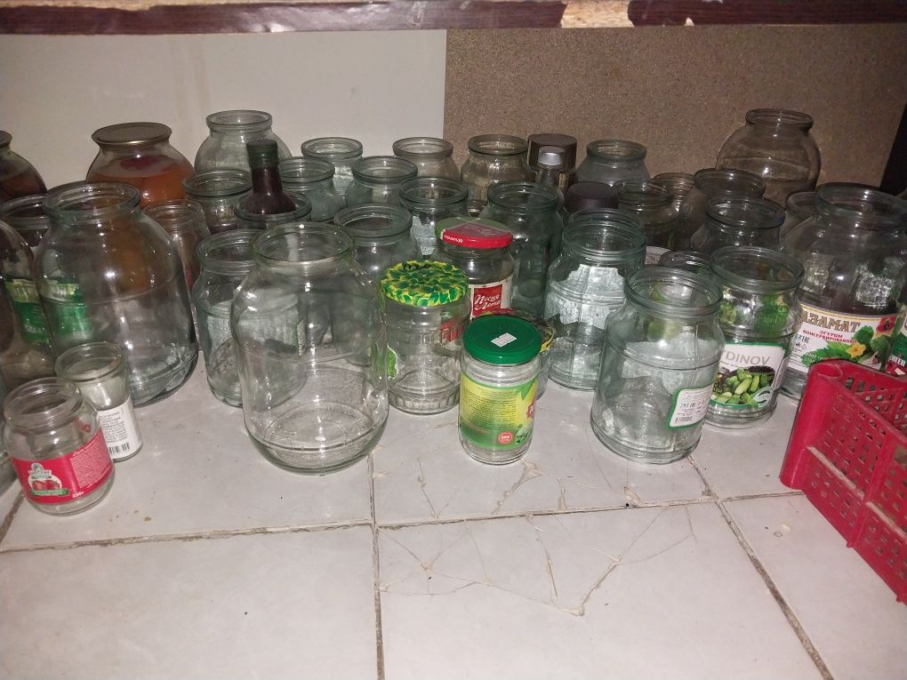 Продам банки 1 л и 2-х л