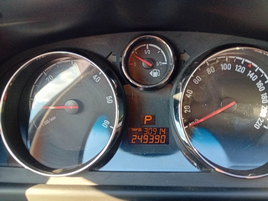 De vânzare  OPEL ANTARA 4x4 Automată