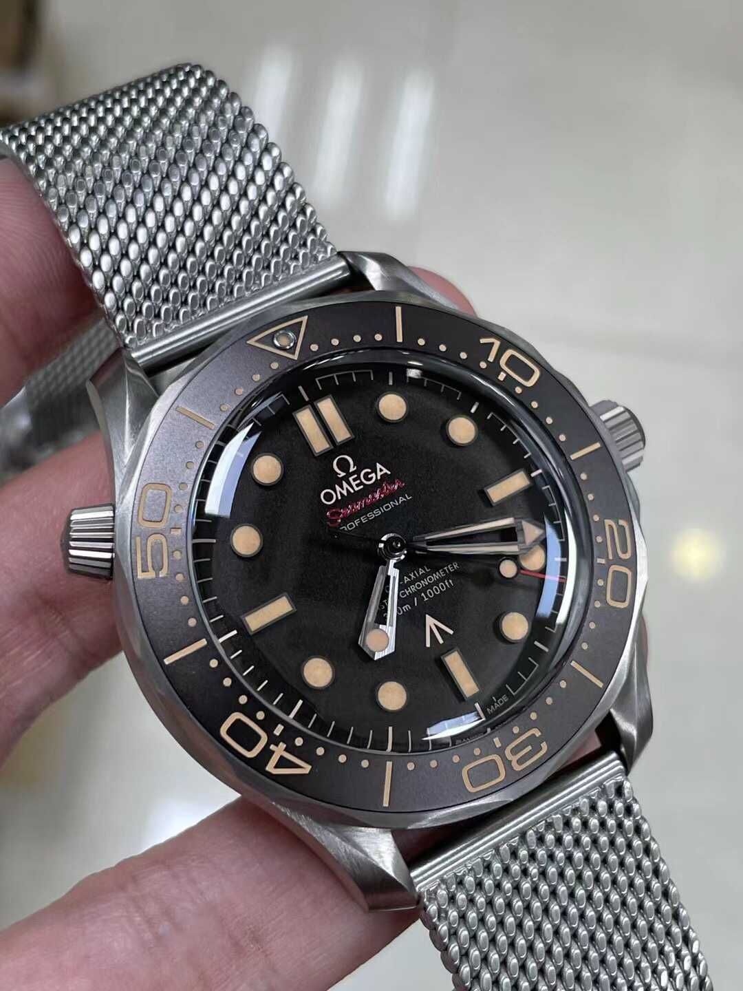 Omega seamaster 007 / diver 300M