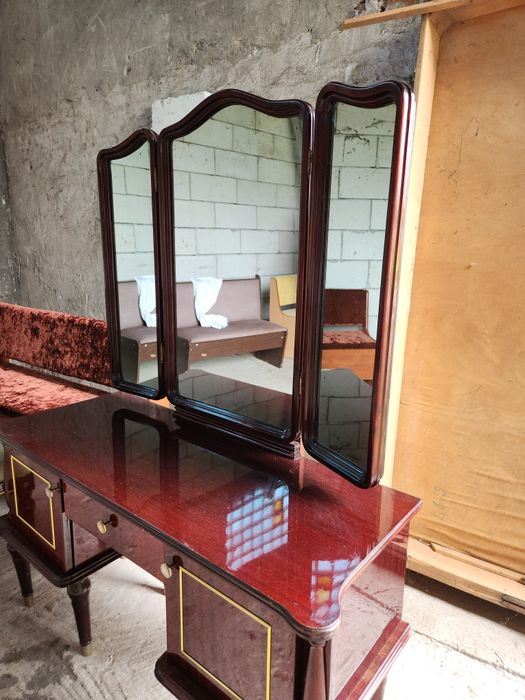 Masa lemn masi, piese mobilier, coltar, canapea, noptiera