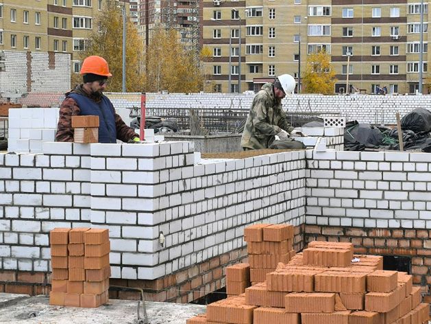 Бригада строителей выполняем все виды строительных работ.