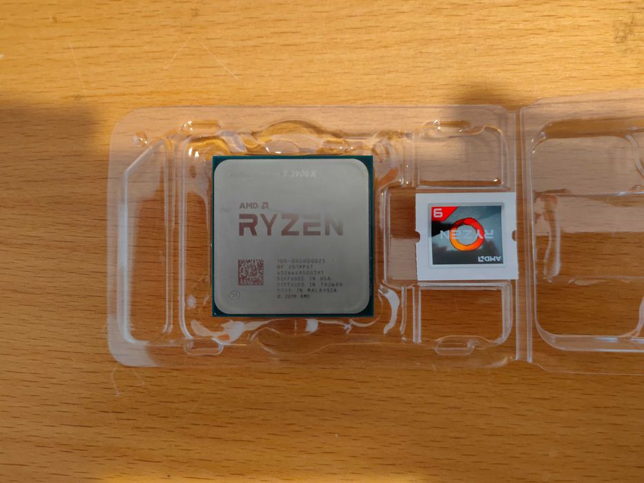 Продавам процесор АMD RYZEN 3900x 4.6 BOX