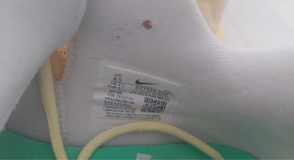 Adidasi Nike Giannis marimea 42