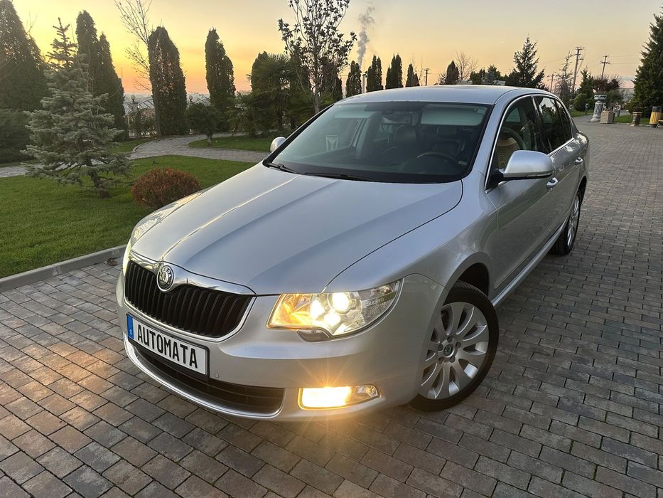 Skoda Superb 2.0 TDI  / 4x4 / 2013 / DSG / Xenon / Navi / Full