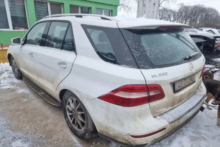 Oglinda stop tripla far prag centura centuri stanga punte jug Mercedes ML350 w166 motor 3.0cdi dezmembrez