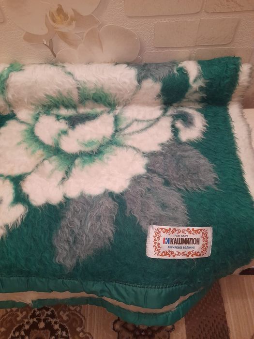 Одеяло кашемировое новое.