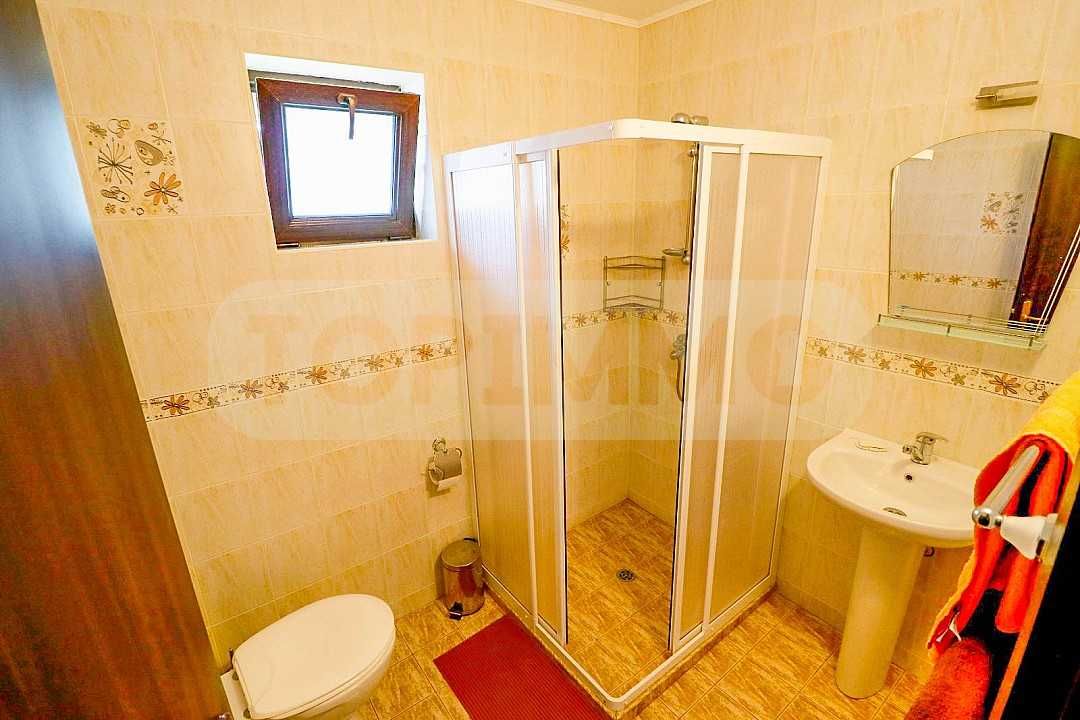 Двуетажна къща във вилна зона до Балчик