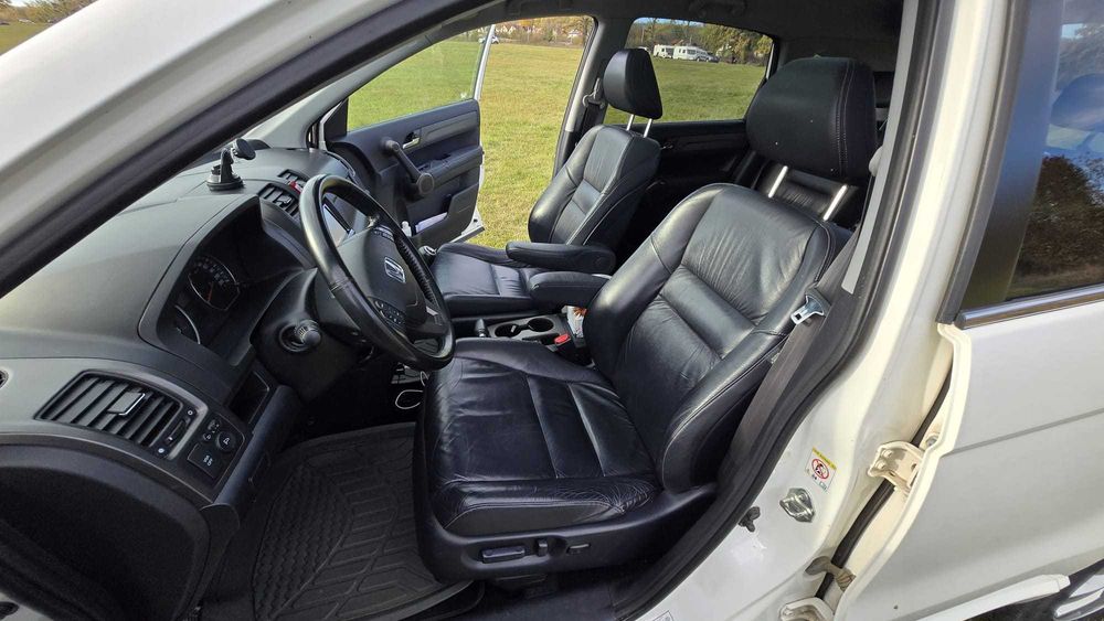 Honda CR-V 2.2 i-DTEC 4x4 – 2011 – panoramic • piele • full dotări