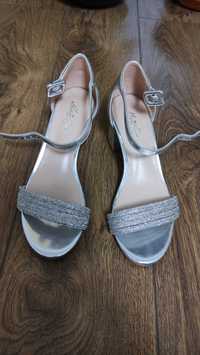 Sandale argintii