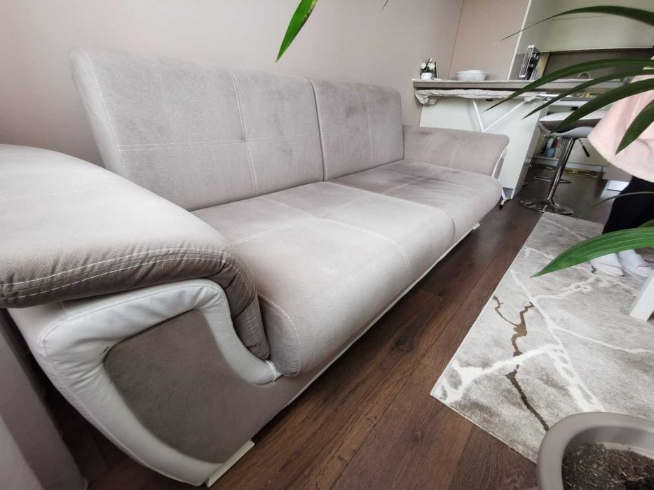 Диван с функция сън и ракла