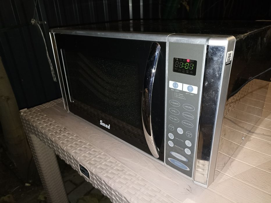 Cuptor cu microunde și grill Smad inox