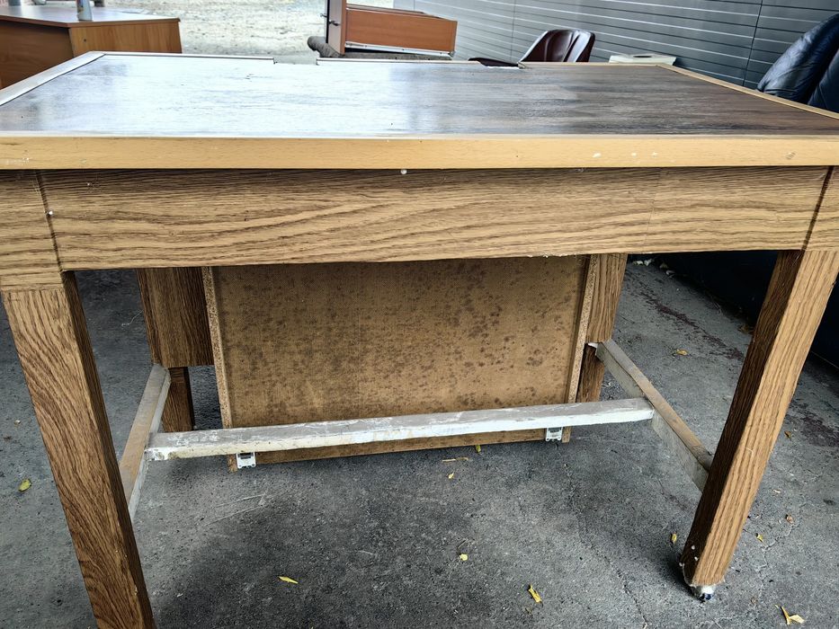 Masa de lucru pe role din lemn