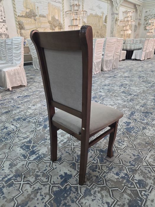 Подаются Стулья  100 шт