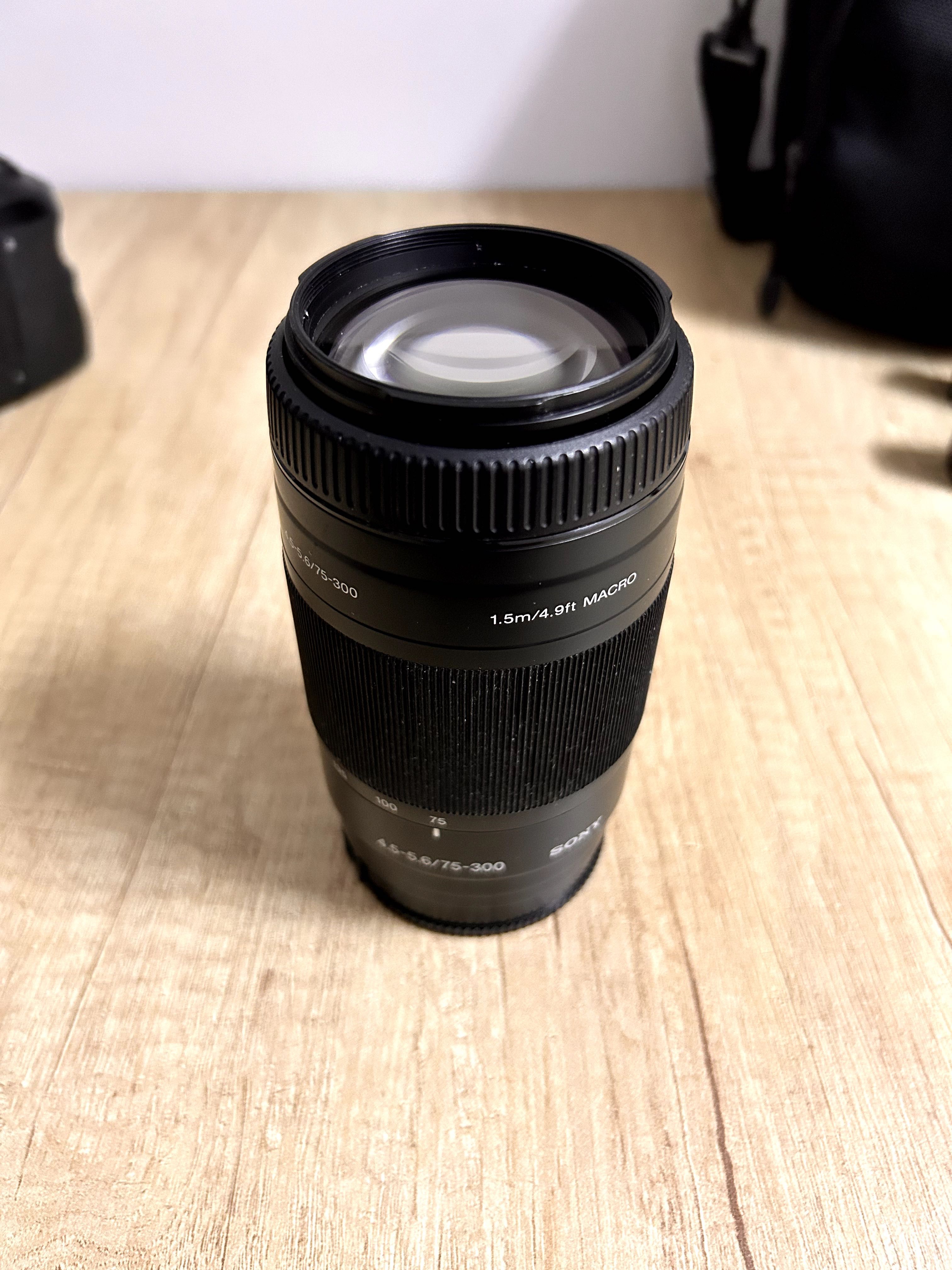 Sony A57 (kit - DSLR)