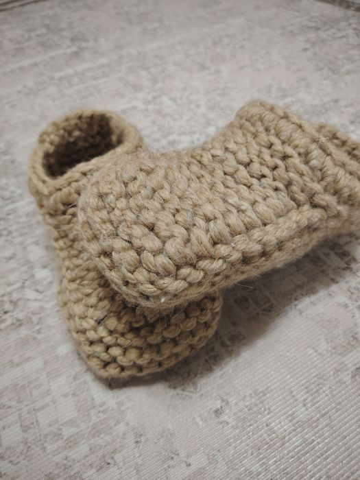 Вязаные домашние тапочки