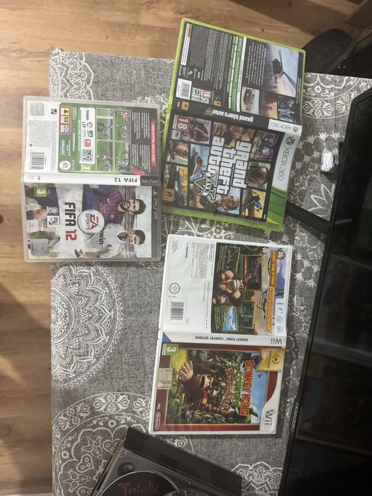 Vand jocuri de diferite console