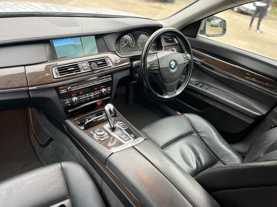 Dezmembrez bmw seria 7 f01 motor trager capota far aripa bar tubrbo