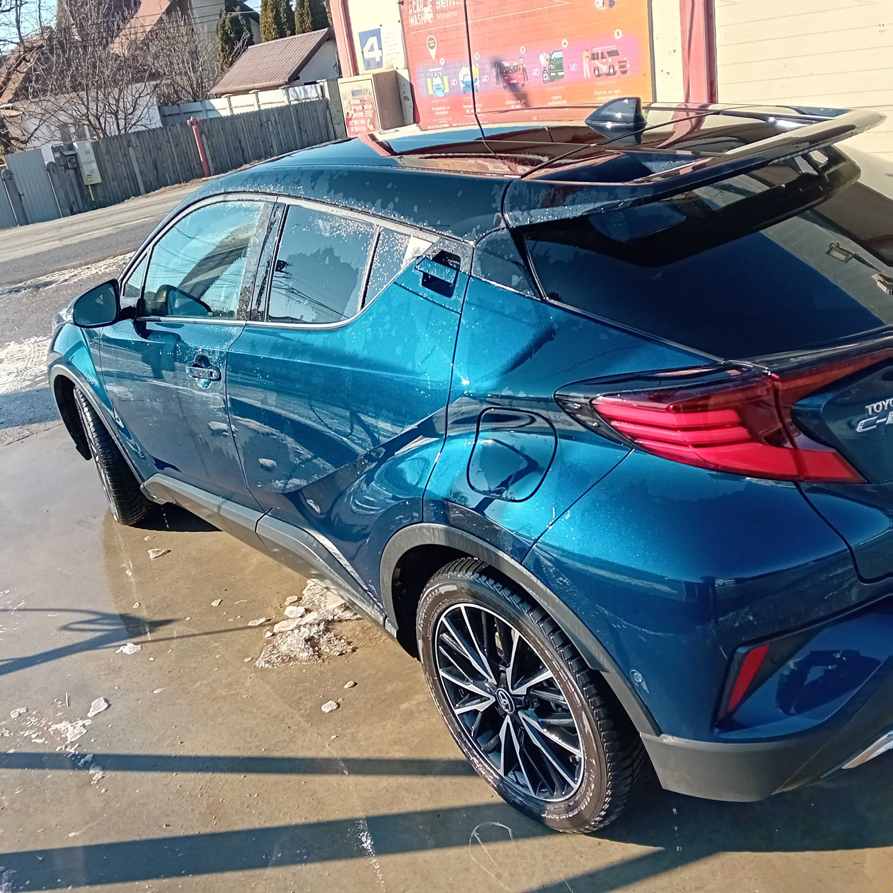 TOYOTA CHR modelul Classy Full