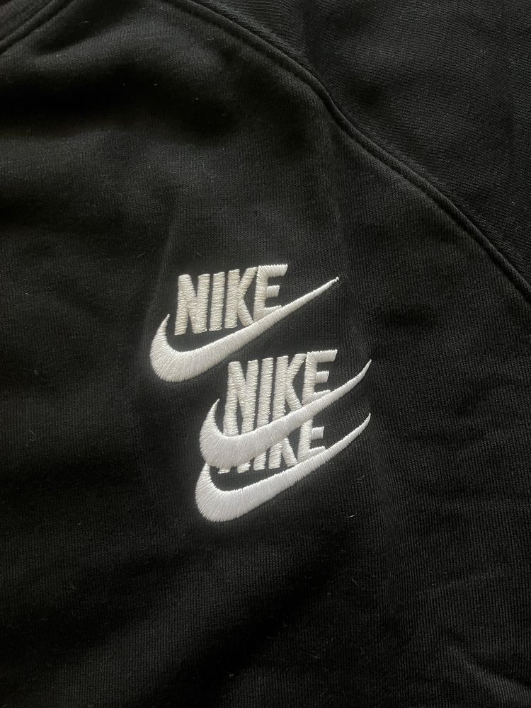 Блуза NIKE worldtour рядка размер S