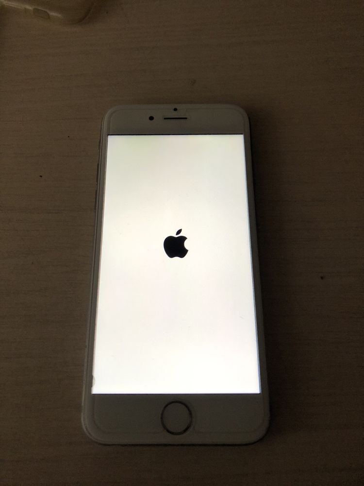 Vând iPhone 6 gri display alb