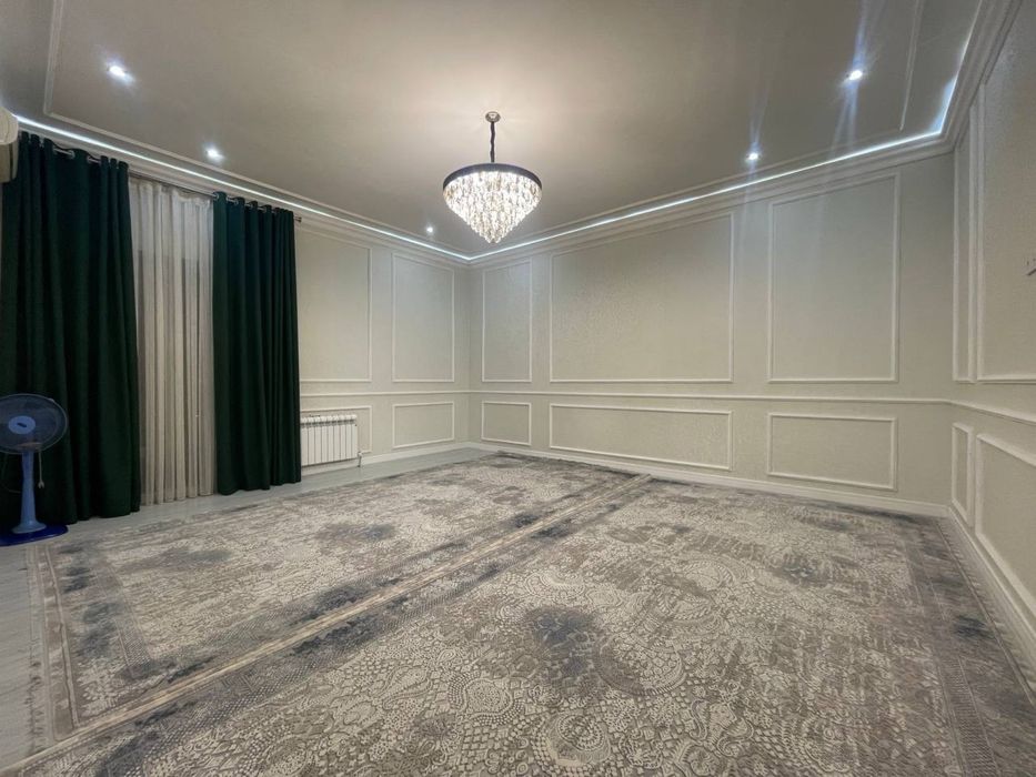 Софийская новостройка 4/5/5 лифт есть 145000$