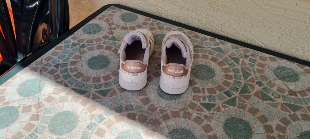 Маратонки"ADIDAS-28,5"