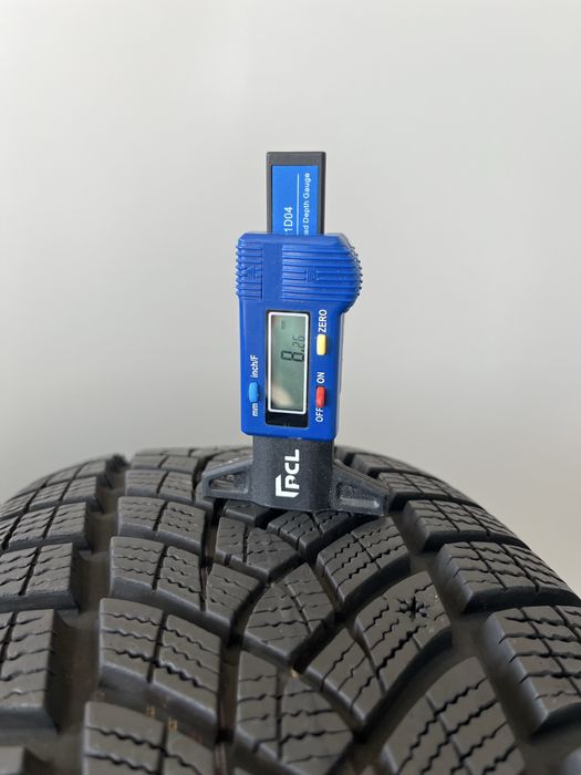 Зимни гуми 225/65/17 GoodYear