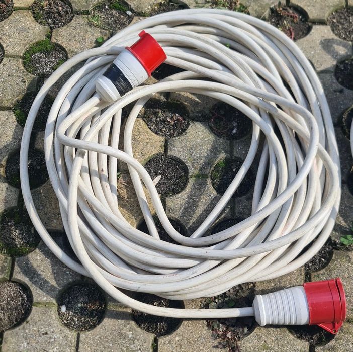 cablu 380V - 30m, cu cuple de 32 A (mama/tata)