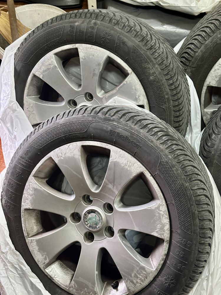 Джанти със зимни гуми Skoda Wv Audi - Ronal 16 5x112