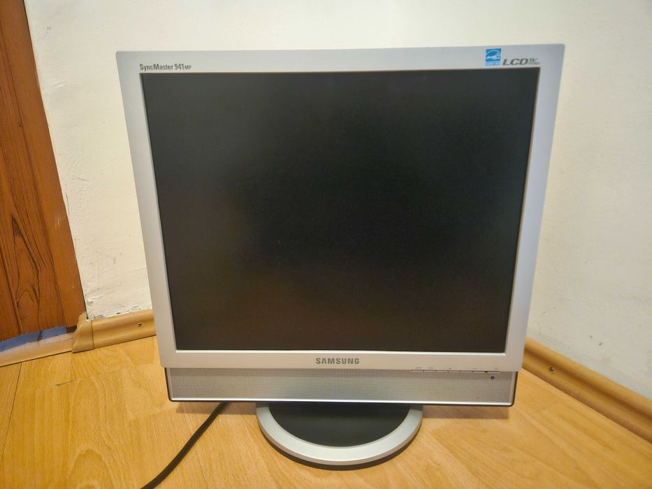 Monitor Samsung SyncMaster 941MP 19” LCD, excelent