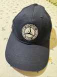 Шапка с козирка Mercedes Benz.