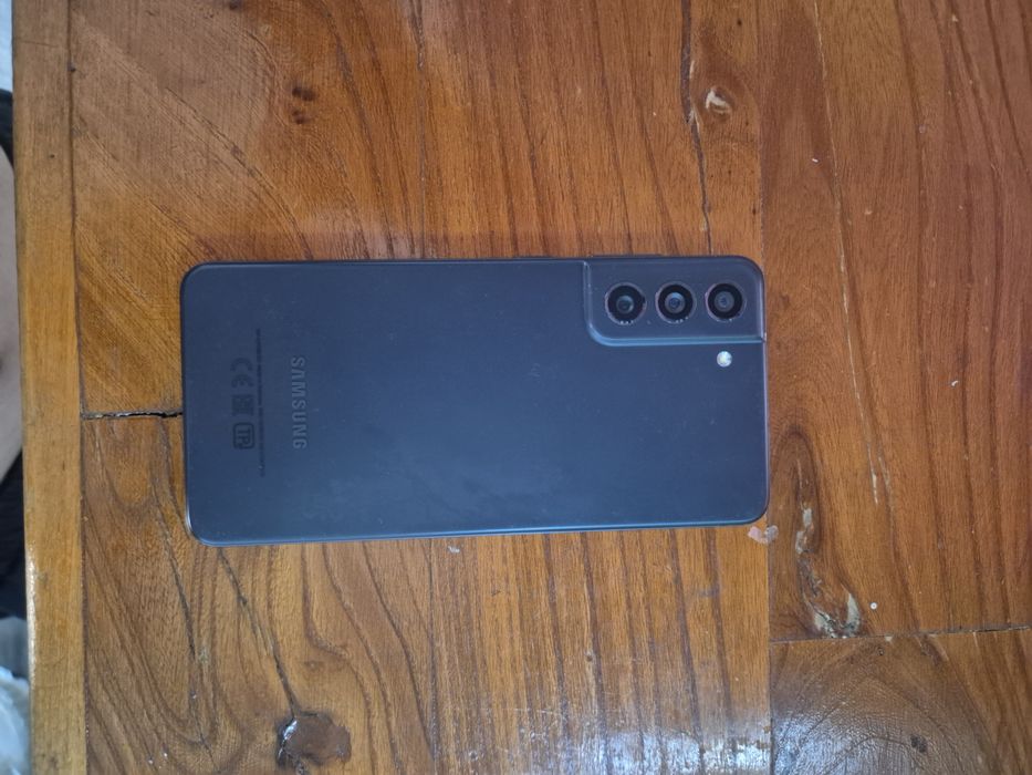 Samsung S21 FE серый