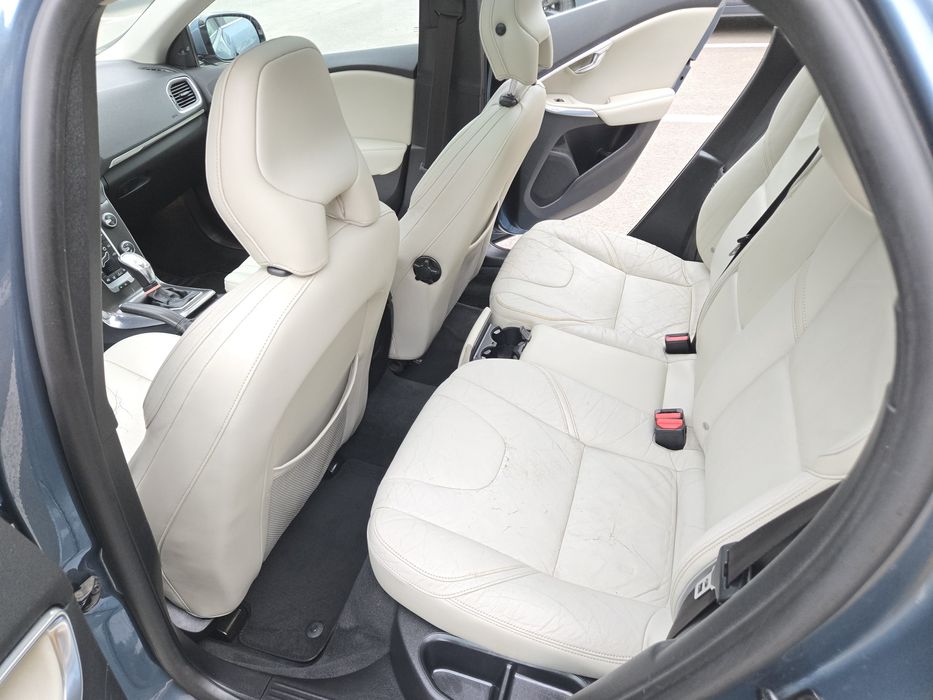 Volvo V40 2.0 D Automat Extra Full Propietar Stare Perfecta  Variante