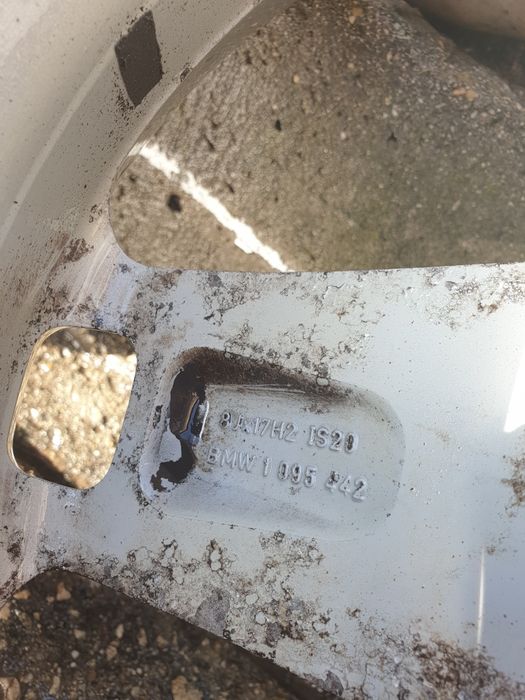 Зимни гуми с джанти 17" BMW