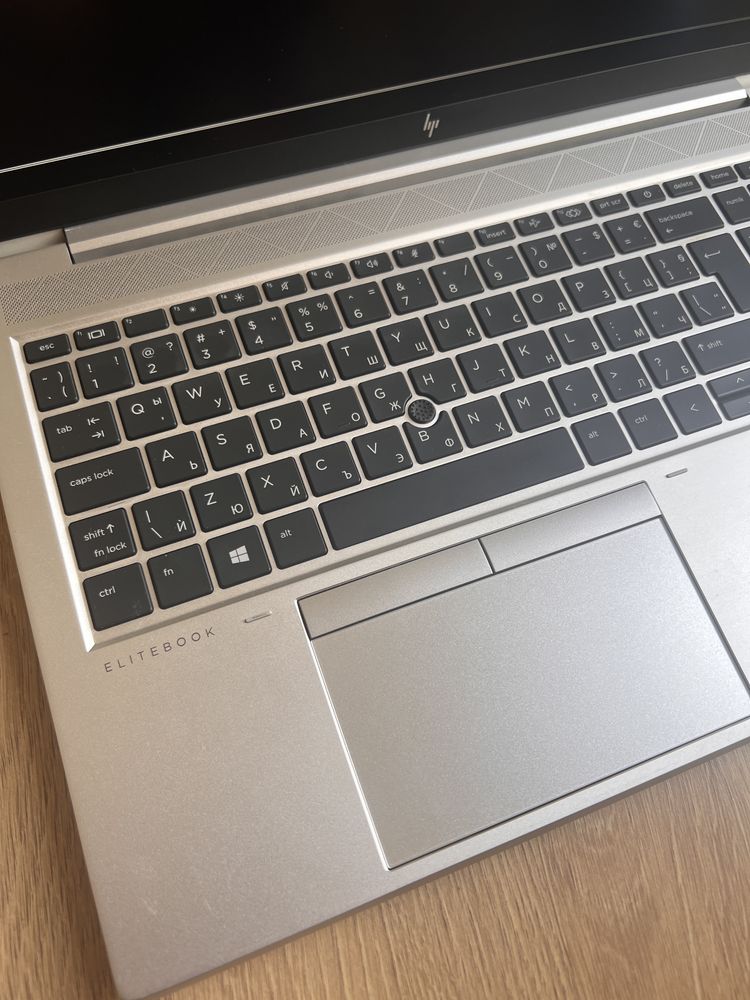 HP EliteBook 850 G8 15.6" IPS i5-1145G7 16GB 256GB