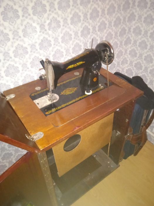 Швейная       машина       ножная