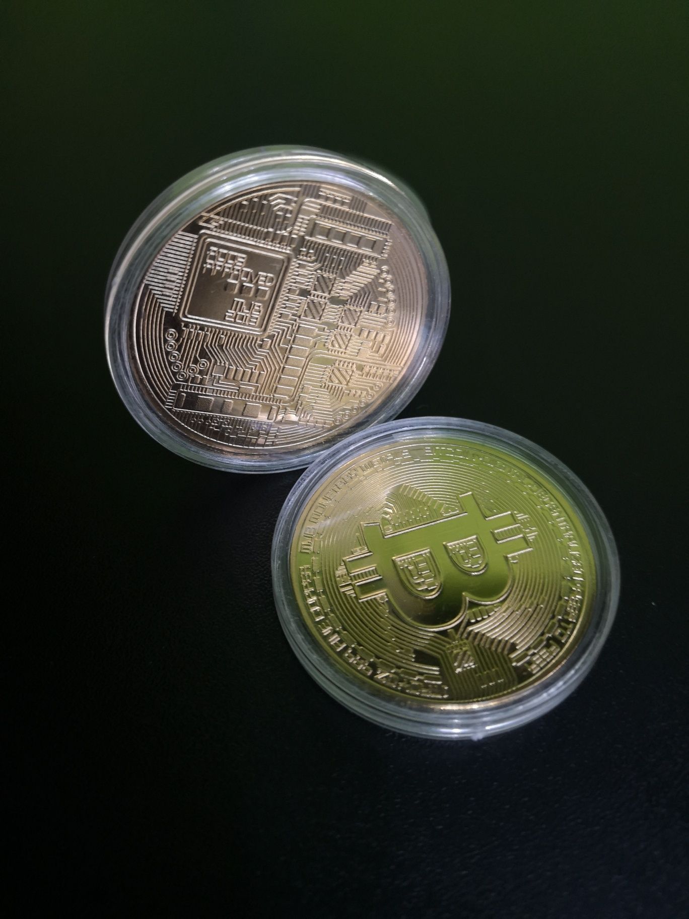 Vand monede comemorative Bitcoin