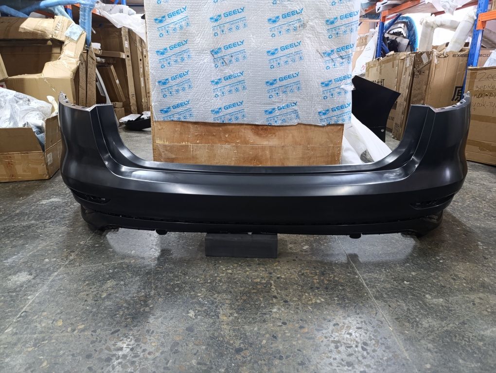 Задний бампер на Geely Emgrand