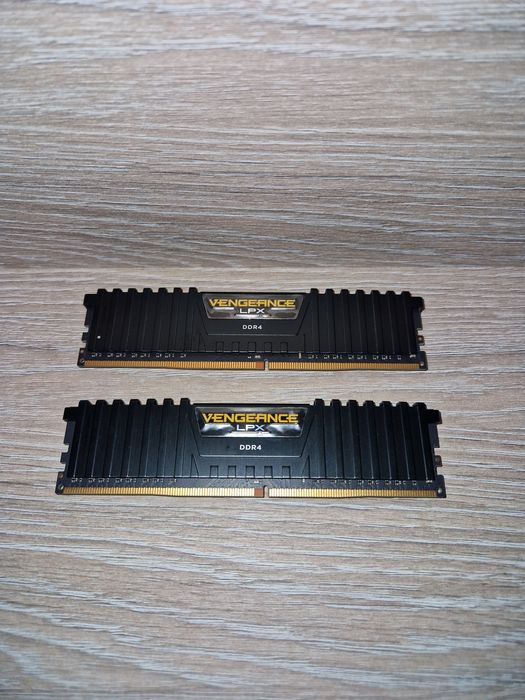 Memorii RAM ddr4 2x8