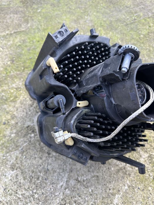 Bentley Mulsanne 2011 Десен фар за Части ОЕ